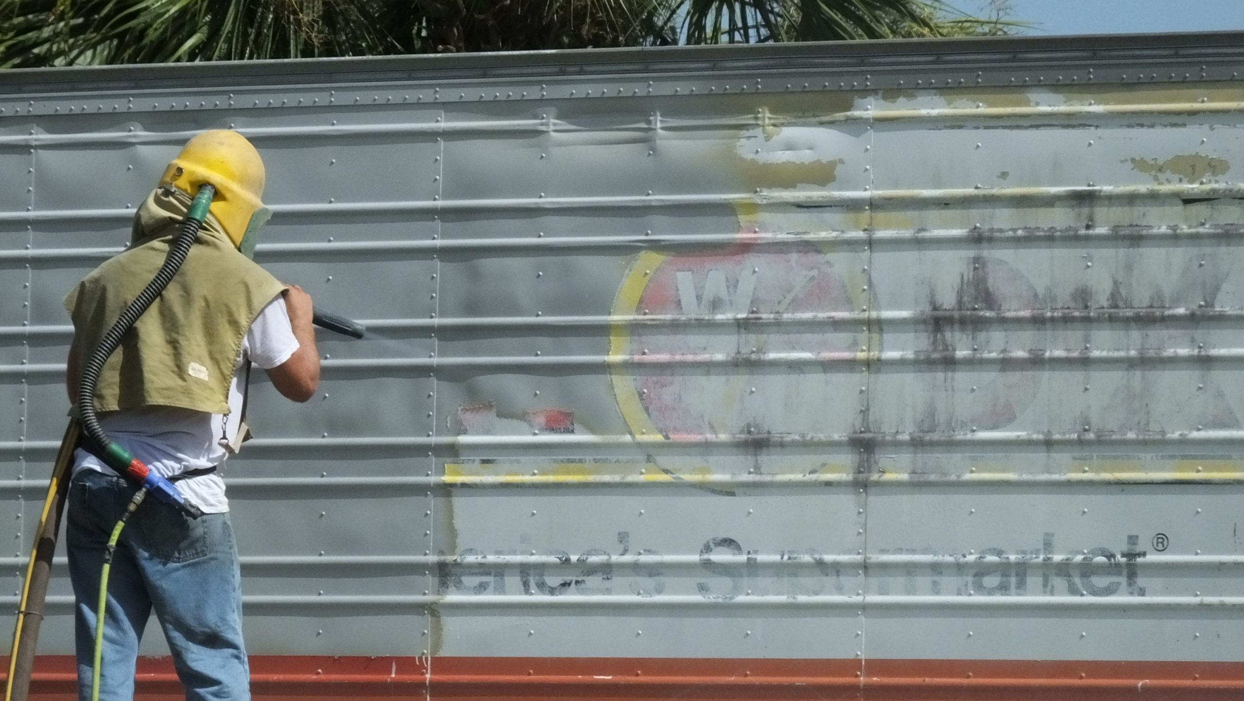 Aluminum_Tractor_trailer_sandblast_paint_removal-06