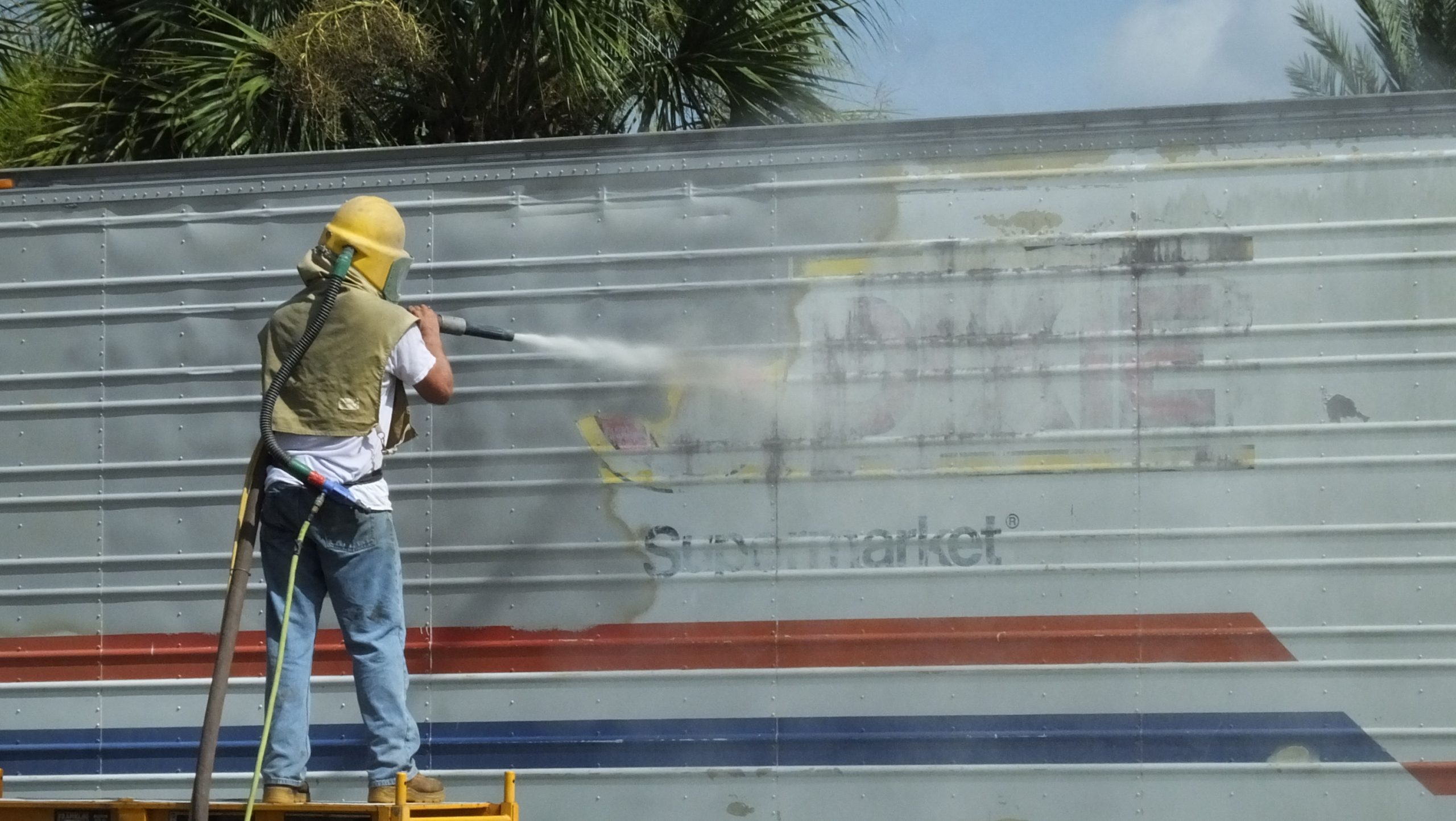 Aluminum_Tractor_trailer_sandblast_paint_removal-08