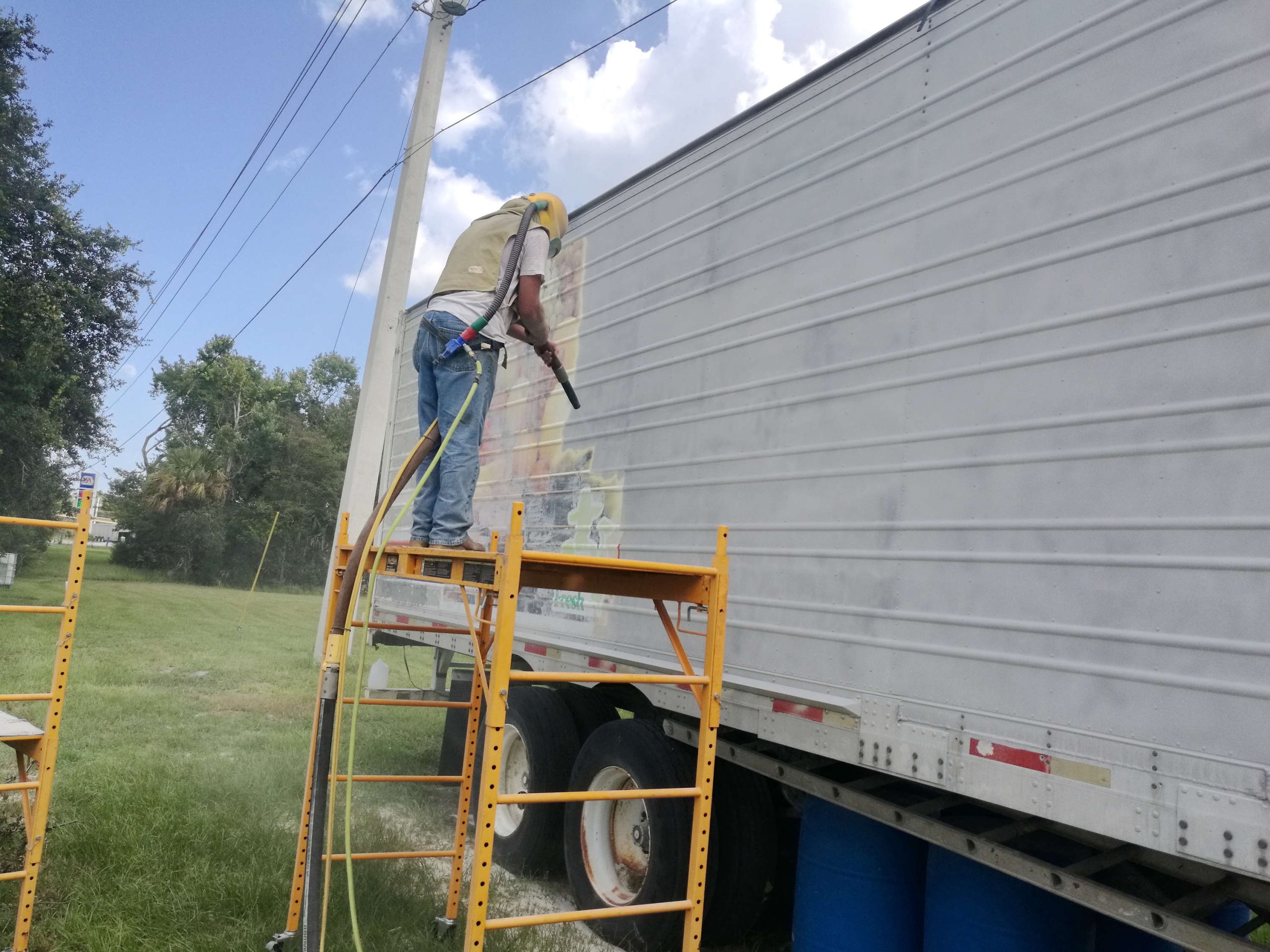 Aluminum_Tractor_trailer_sandblast_paint_removal-13