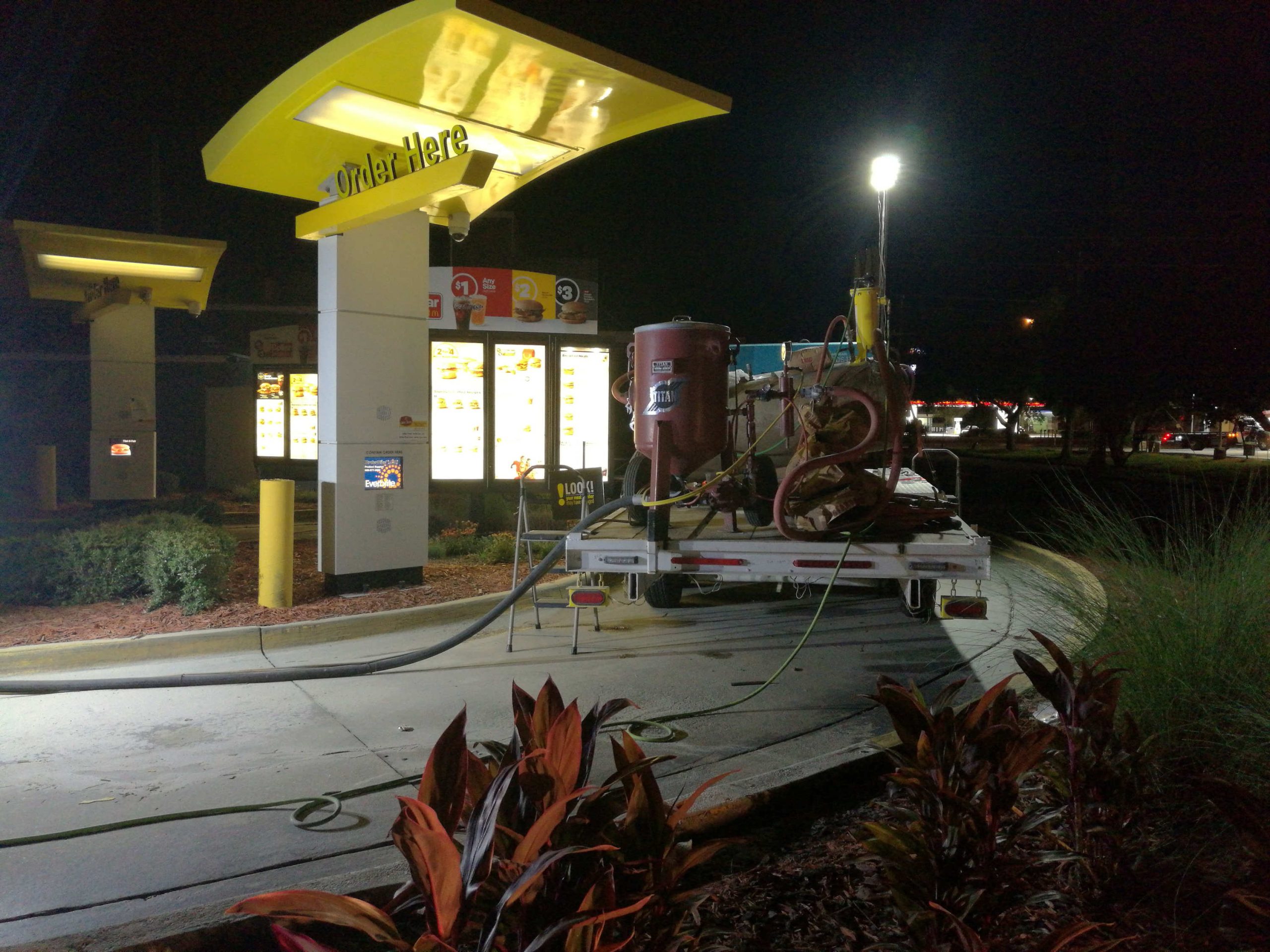 McDonalds_curb_concrete_paint_removal_sandblasting-01